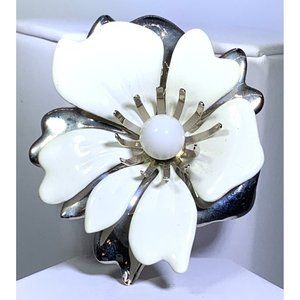 Sarah Coventry Brooch Pin Flower Power White Silver Signed Vintage